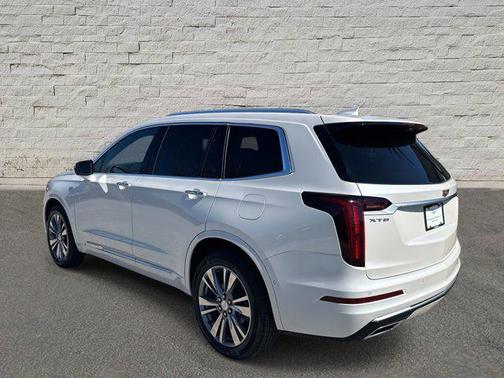 2025 Cadillac XT6 Premium Luxury FWD