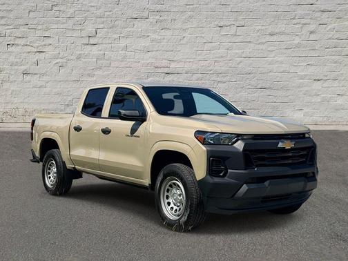 Sand Dune Metallic 2023 Chevrolet Colorado WT