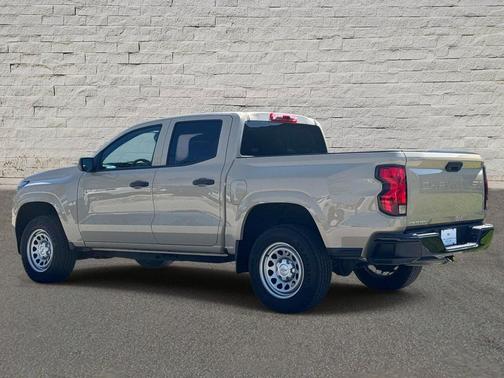 Sand Dune Metallic 2023 Chevrolet Colorado WT