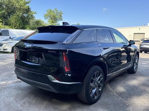 Black Raven 2025 Cadillac OPTIQ Luxury 2 AWD