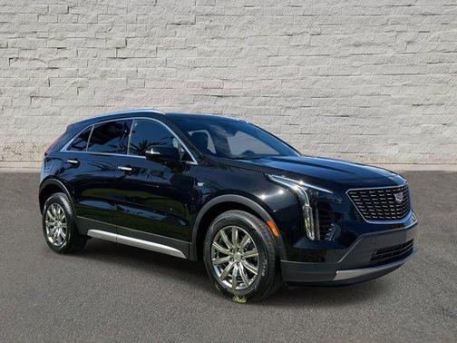2022 Cadillac XT4 Premium Luxury