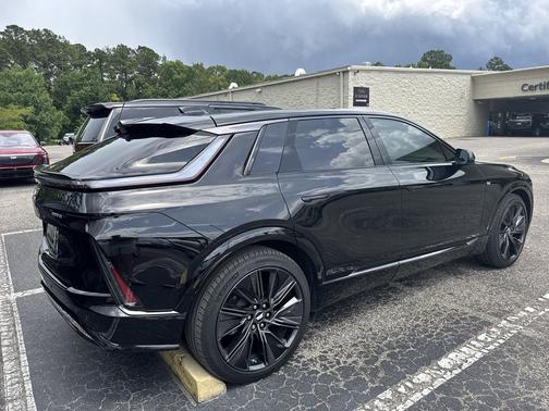 Stellar Black Metallic 2024 Cadillac LYRIQ Sport