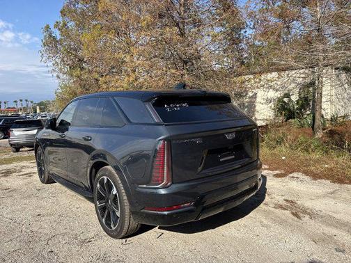 2025 Cadillac Escalade IQ Sport 2