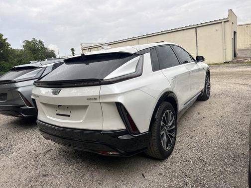 Crystal White Tricoat 2024 Cadillac LYRIQ Sport
