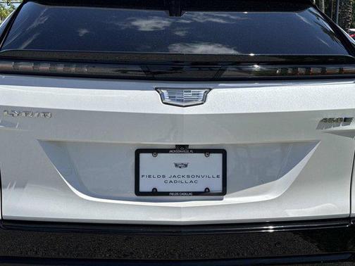 Crystal White Tricoat 2024 Cadillac LYRIQ Sport