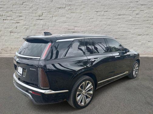 2026 Cadillac VISTIQ Luxury