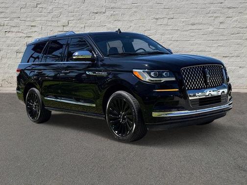 2022 Lincoln Navigator Black Label