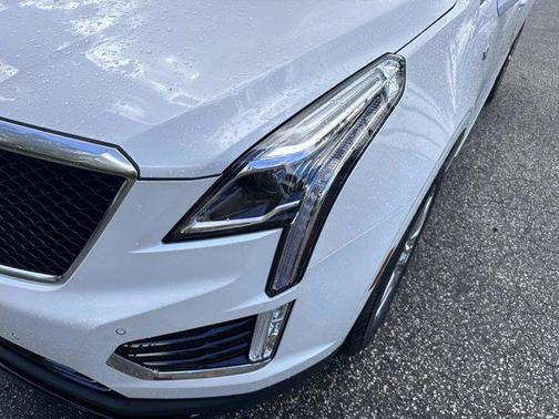 2025 Cadillac XT5 Sport