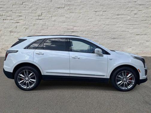 2025 Cadillac XT5 Sport