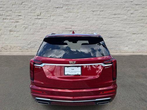 2023 Cadillac XT6 Luxury FWD