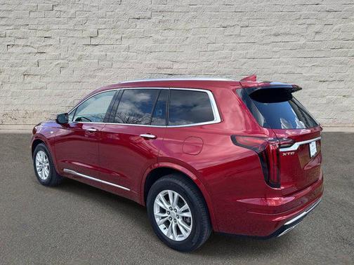 2023 Cadillac XT6 Luxury FWD