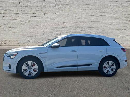 2019 Audi e-tron Premium Plus