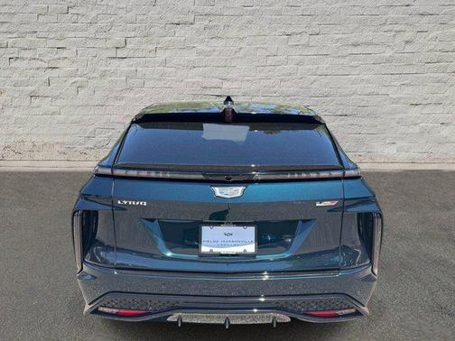 Emerald Lake Metallic 2026 Cadillac LYRIQ V