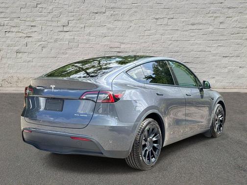 Solid Black 2022 Tesla Model Y Long Range Dual Motor All-Wheel Drive