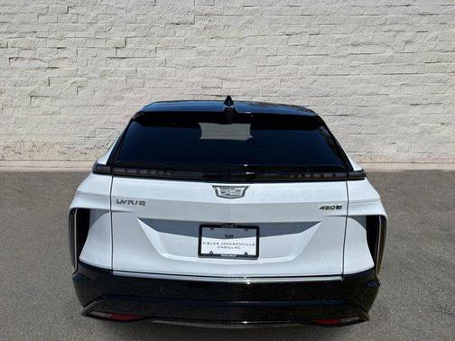 Vibrant White Tricoat 2026 Cadillac LYRIQ Luxury