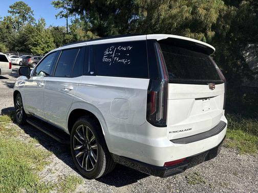2023 Cadillac Escalade Sport Platinum