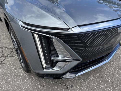 Argent Silver Metallic 2026 Cadillac LYRIQ Luxury