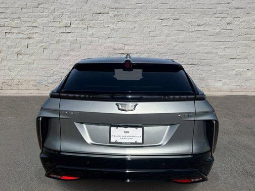 Argent Silver Metallic 2025 Cadillac LYRIQ Luxury