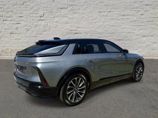 Argent Silver Metallic 2026 Cadillac LYRIQ Sport