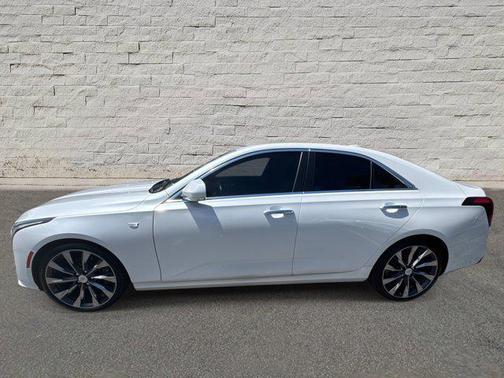 2022 Cadillac CT4 Luxury