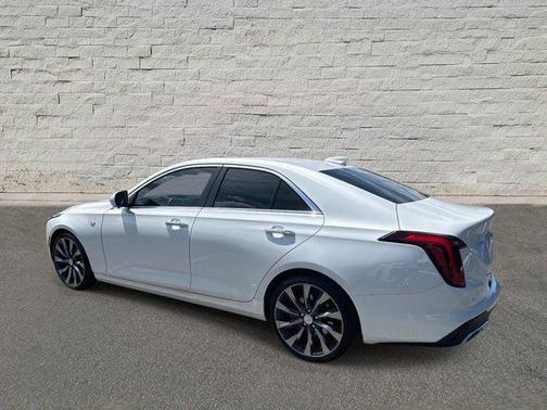 2022 Cadillac CT4 Luxury