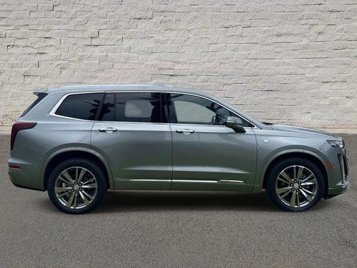 Argent Silver Metallic 2025 Cadillac XT6 Premium Luxury FWD