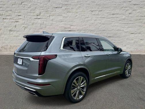 Argent Silver Metallic 2025 Cadillac XT6 Premium Luxury FWD