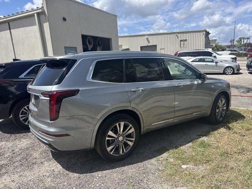 Argent Silver Metallic 2025 Cadillac XT6 Premium Luxury FWD