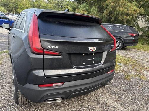 2023 Cadillac XT4 Luxury