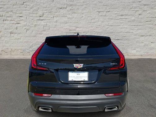 2023 Cadillac XT4 Luxury