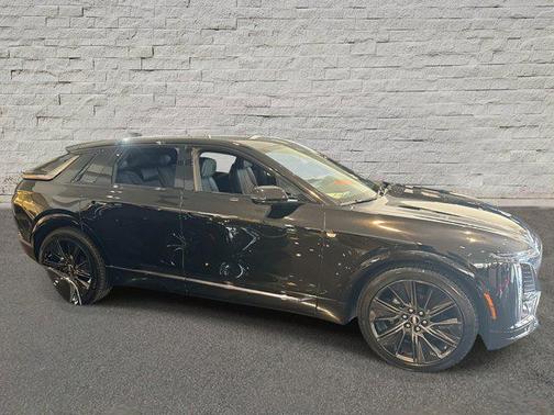 2025 Cadillac LYRIQ Sport