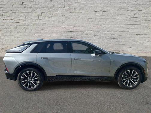 Argent Silver Metallic 2025 Cadillac LYRIQ Sport