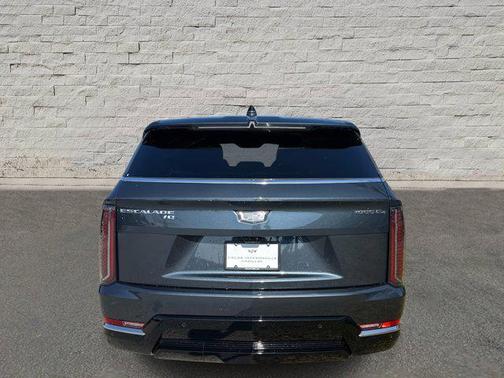 2025 Cadillac Escalade IQ Luxury 2