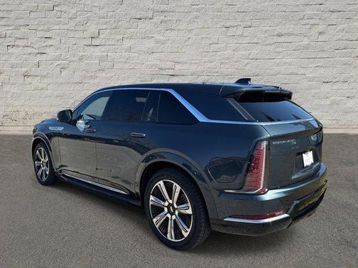 2025 Cadillac Escalade IQ Luxury 2