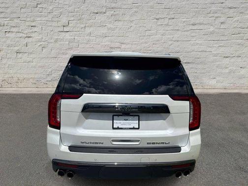 White Frost Tricoat 2023 GMC Yukon XL Denali Ultimate