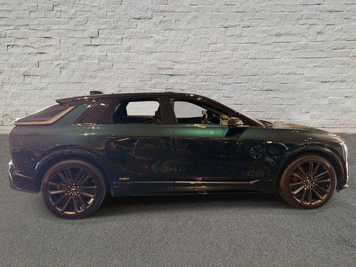 Emerald Lake Metallic 2026 Cadillac LYRIQ V Premium