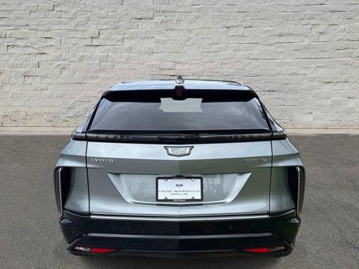 Argent Silver Metallic 2025 Cadillac LYRIQ Luxury