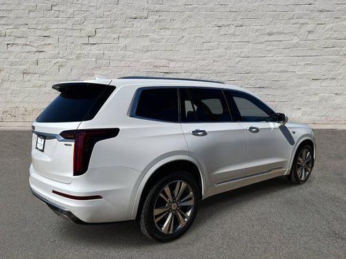 2022 Cadillac XT6 Premium Luxury FWD