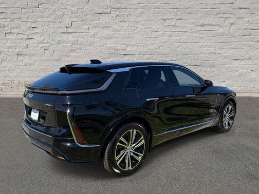 Stellar Black Metallic 2026 Cadillac LYRIQ Luxury