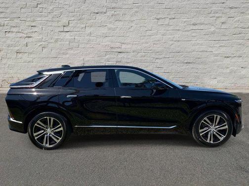 Stellar Black Metallic 2026 Cadillac LYRIQ Luxury