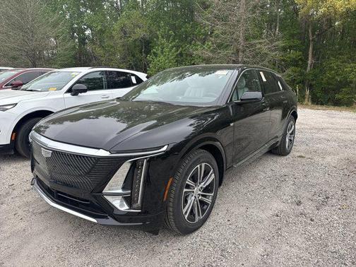 Stellar Black Metallic 2026 Cadillac LYRIQ Luxury