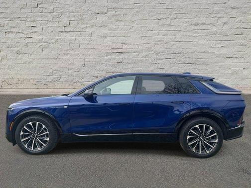 2025 Cadillac LYRIQ Sport