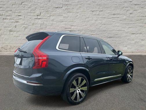 2024 Volvo XC90 B6 Ultimate Bright Theme 7-Seater