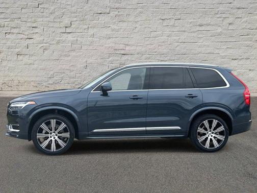 2024 Volvo XC90 B6 Ultimate Bright Theme 7-Seater