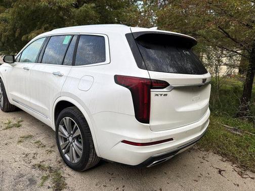 2025 Cadillac XT6 Premium Luxury FWD