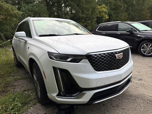 2025 Cadillac XT6 Premium Luxury FWD