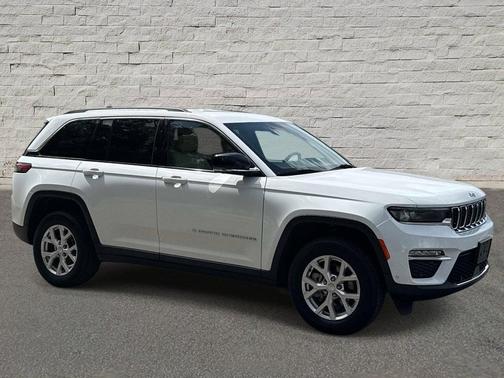 Bright White Clearcoat 2023 Jeep Grand Cherokee Limited