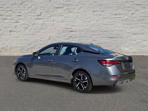 Gun Metallic 2024 Nissan Sentra SV