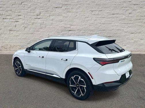Summit White 2025 Chevrolet Equinox EV LT