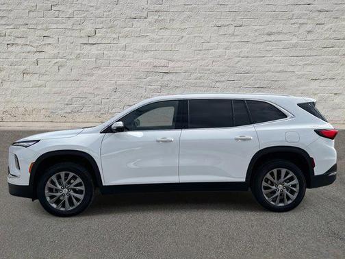 2025 Buick Enclave Preferred FWD